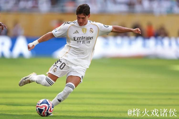 皇马官宣新签约!卡雷拉斯圆梦归来:从离开到重返伯纳乌 皇马官宣新签约!卡雷拉斯圆梦归来:从离开到重返伯纳乌